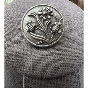 Vintage TORINO Round Brooch with Attached Bee Stud Earrings  1 inch